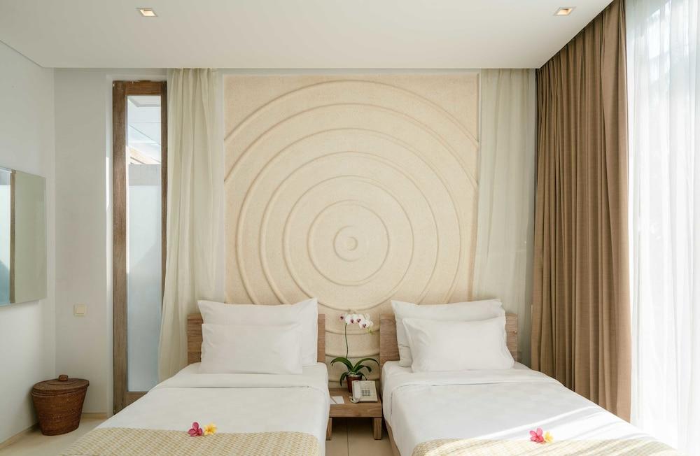 Svarga Resort Lombok Senggigi Exterior foto