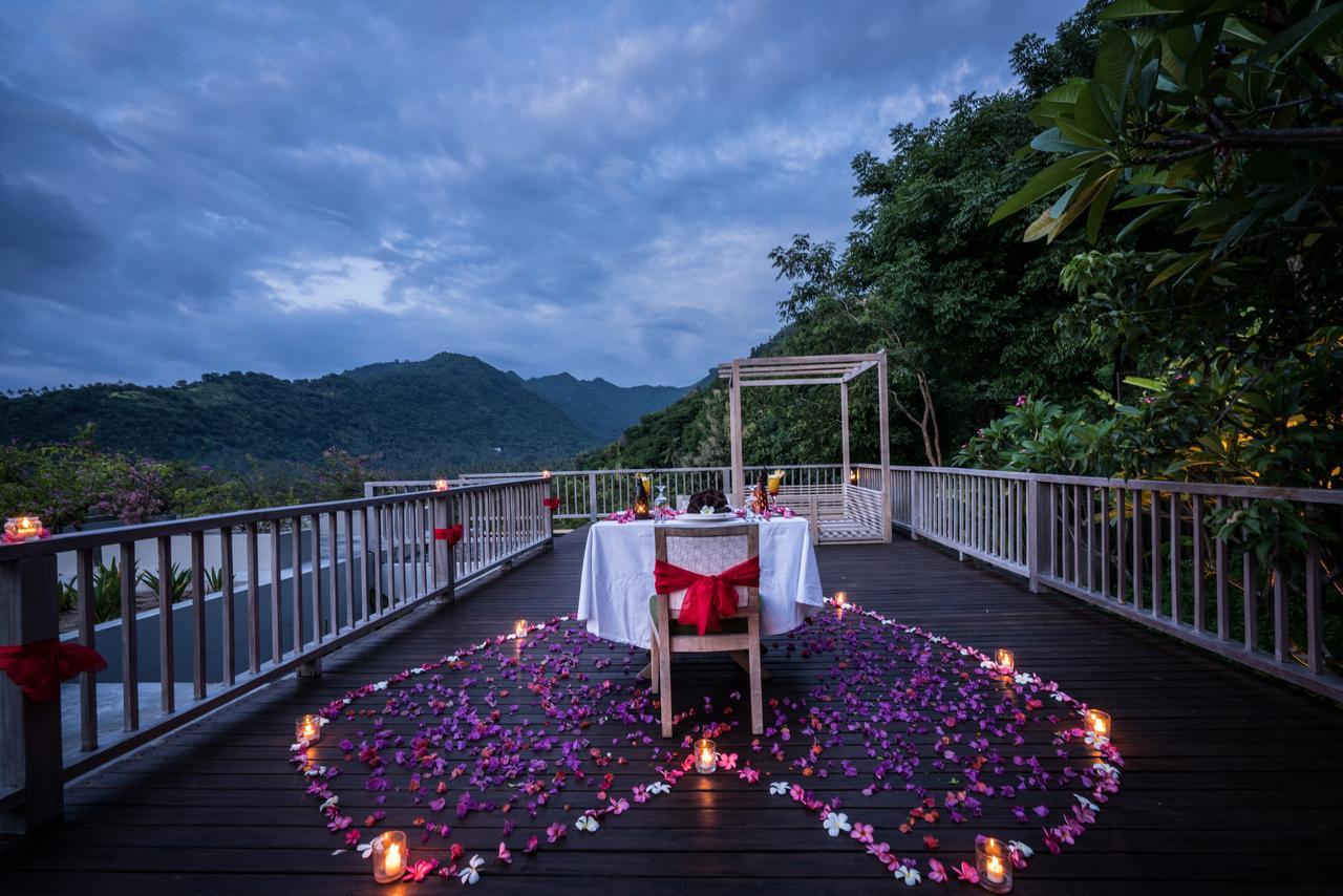 Svarga Resort Lombok Senggigi Exterior foto